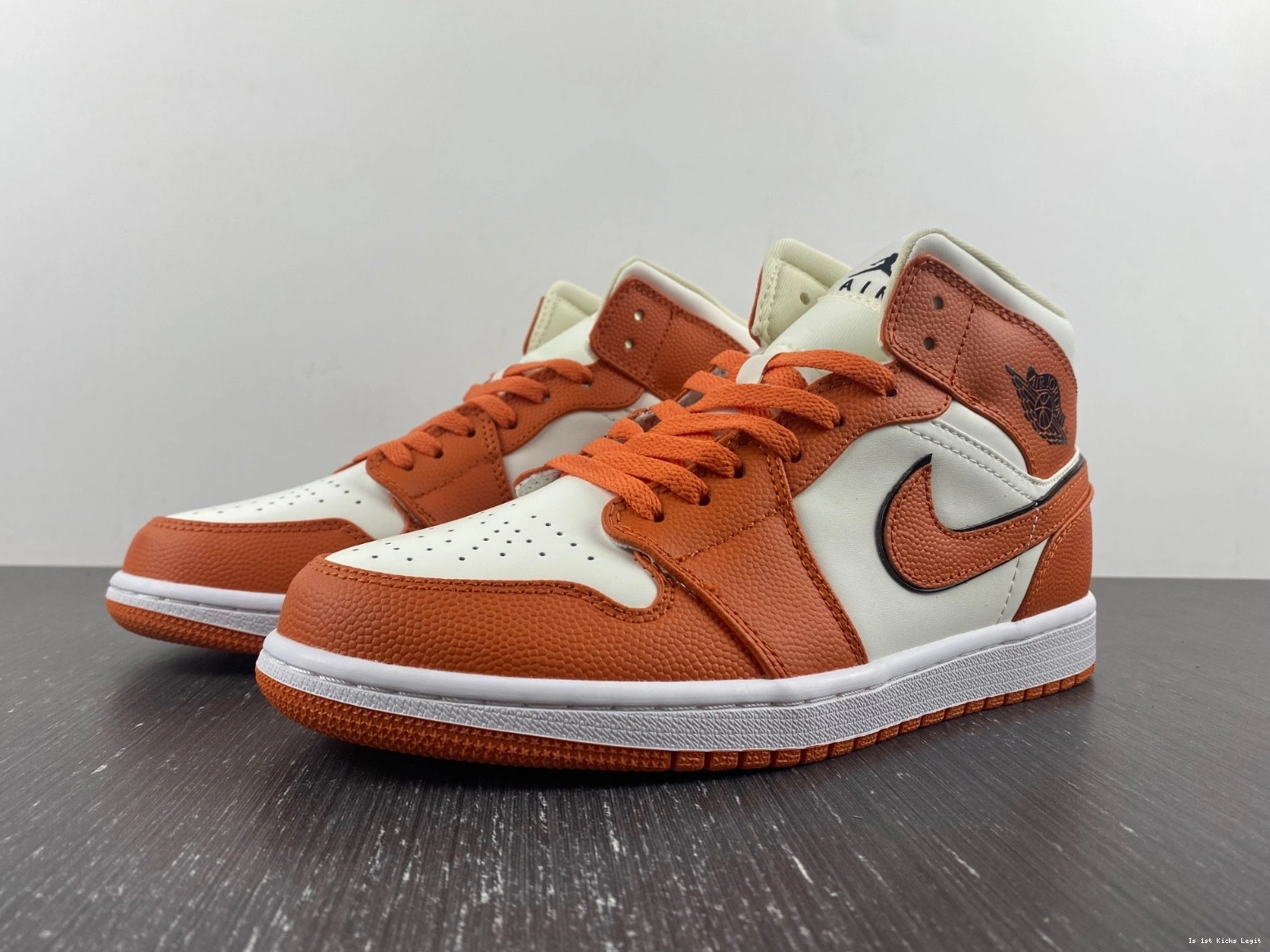 Sport Air Jordan Mid SE 1 DV1302-100 Spice 0422